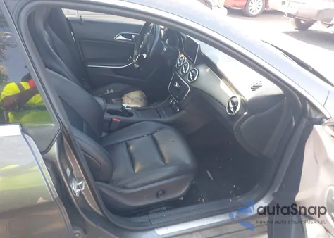 2014 Mercedes-Benz Cla 250 z USA, uszkodzony, nr VIN WDDSJ4EB4EN062413